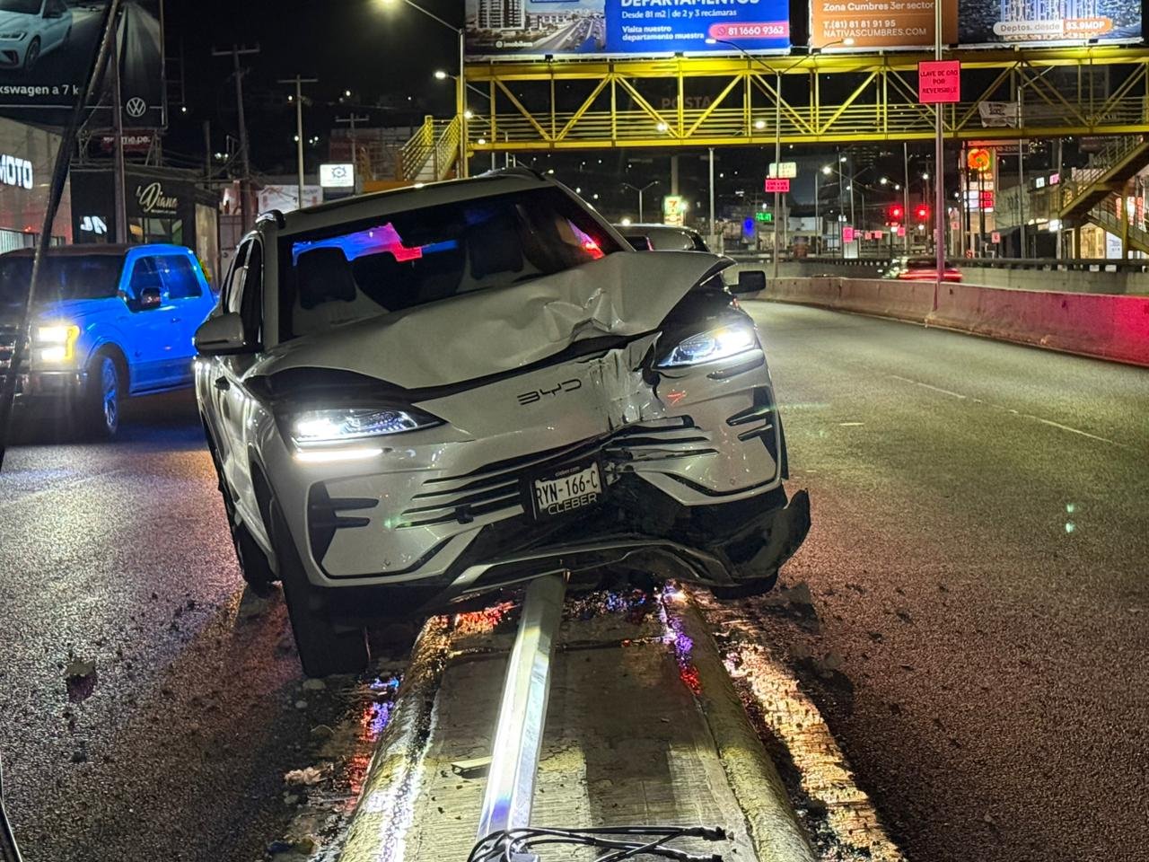 Huye Conductor después de chocar en Paseo de los Leones