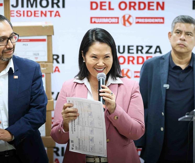 Oficializan triunfo de Fujimori en Perú