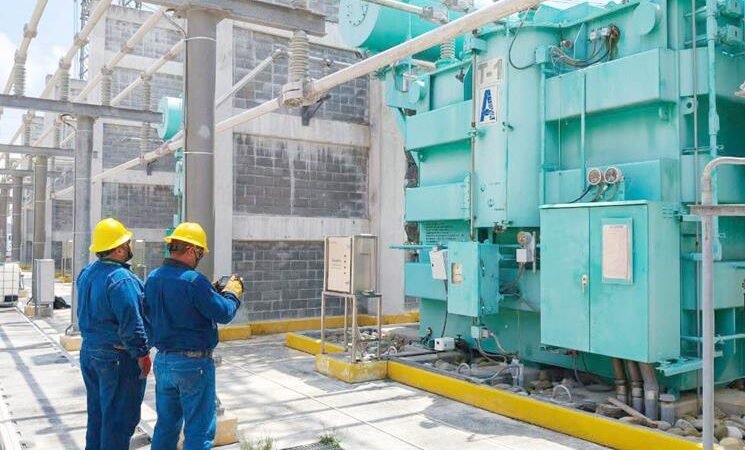 Normaliza CFE servicio tras apagones en Nuevo León