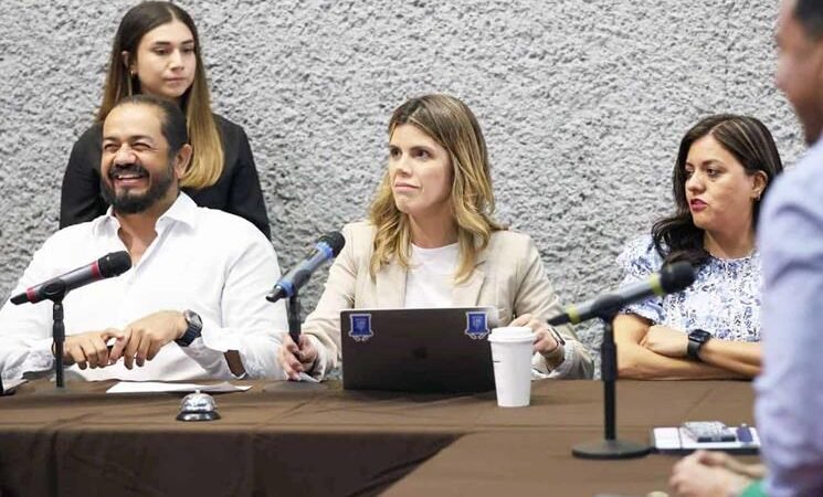 Desecha Congreso reformas de paridad y licencias