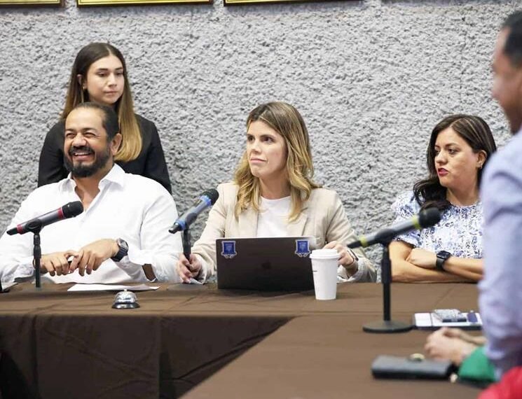 Desecha Congreso reformas de paridad y licencias