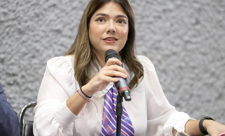 Busca Congreso frenar reconocimiento de Carlín en Tesorería