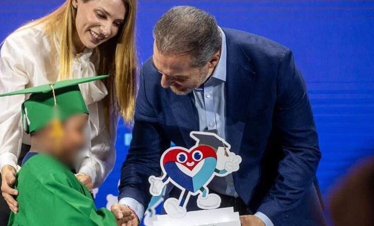 Se gradúan 41 niños de estancias del DIF Monterrey