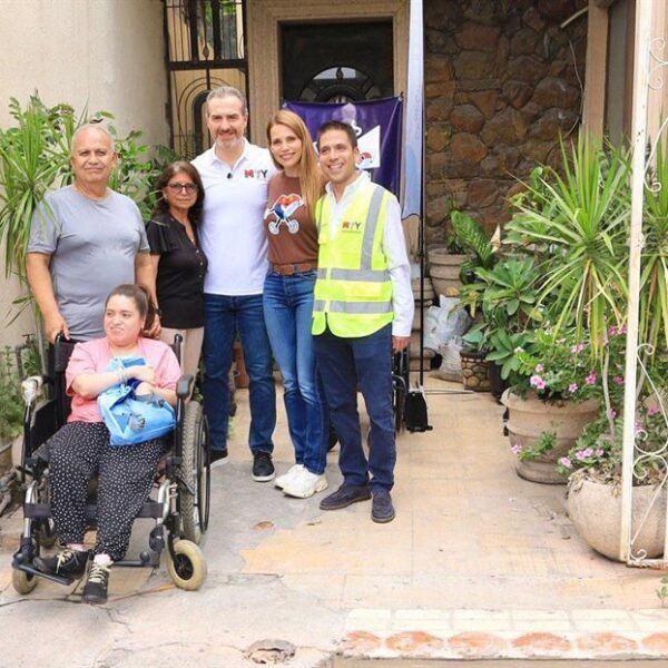 Supervisa Adrián de la Garza programa de rampas en Monterrey