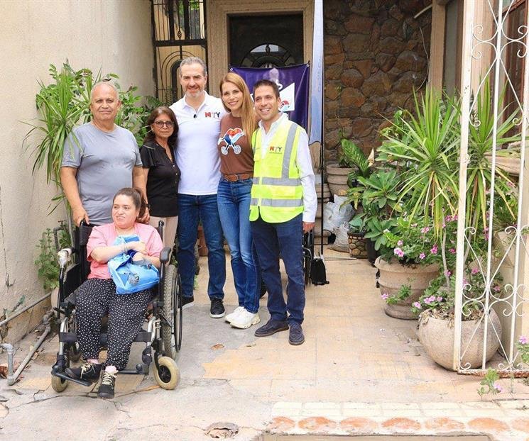 Supervisa Adrián de la Garza programa de rampas en Monterrey