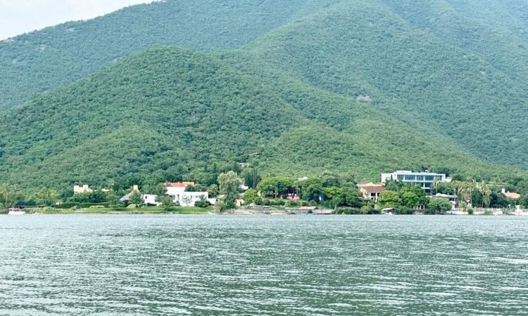 Elevan Lluvias niveles de las presas de Nuevo León