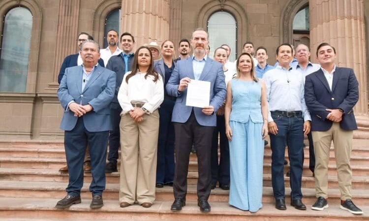 Exigen Alcaldes pago de recursos al Estado