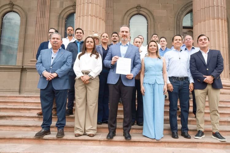 Exigen Alcaldes pago de recursos al Estado