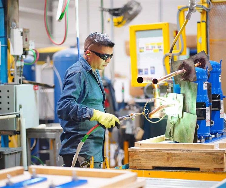 Aumenta Nuevo León 42.5% la generación de empleo formal