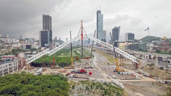 Amenaza Monterrey con frenar Puente La Virgen