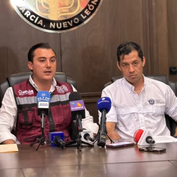 Agua y Drenaje y García acuerdan tandeos para asegurar suministro de agua