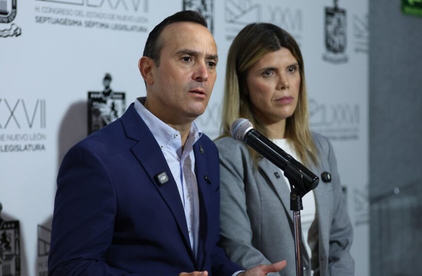 Presentan denuncias contra Samuel y Mariana ante Fiscalía Anticorrupción