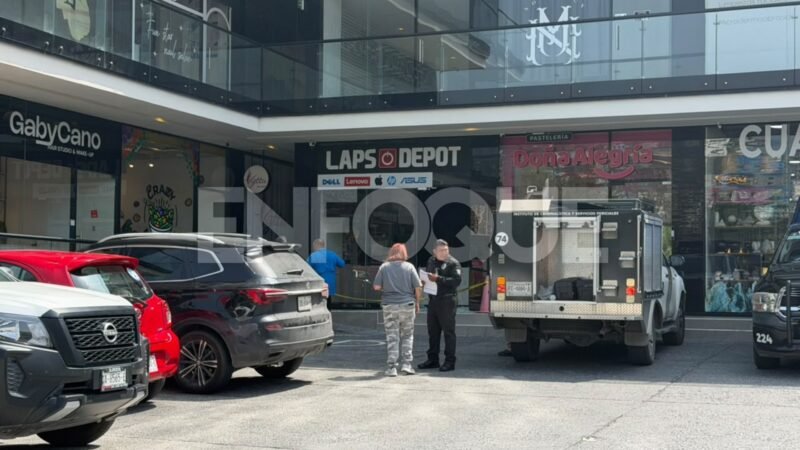 Roban dos locales en plaza comercial de Garza Sada en Monterrey