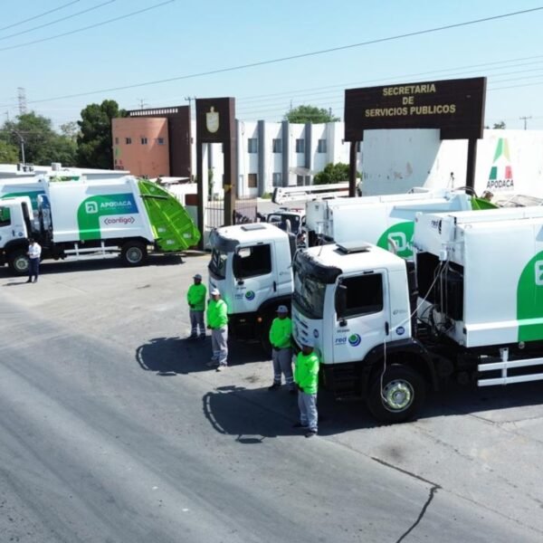 Suma Apodaca cuatro camiones recolectores
