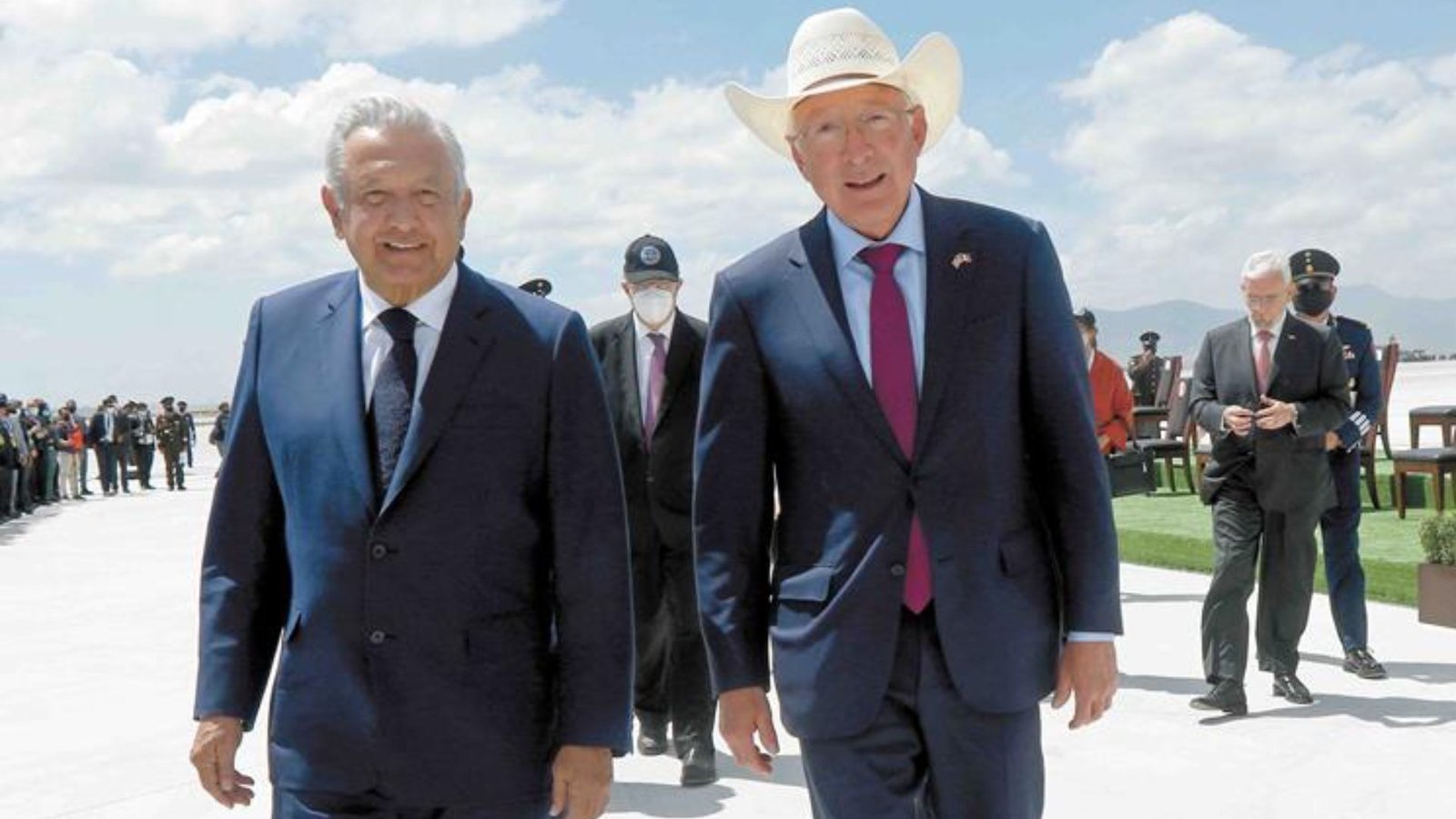 Ken Salazar pasó de aliado de la 4T a figura incómoda para Morena