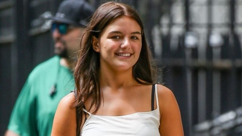 Suri, hija de Tom Cruise, adopta el apellido Noelle