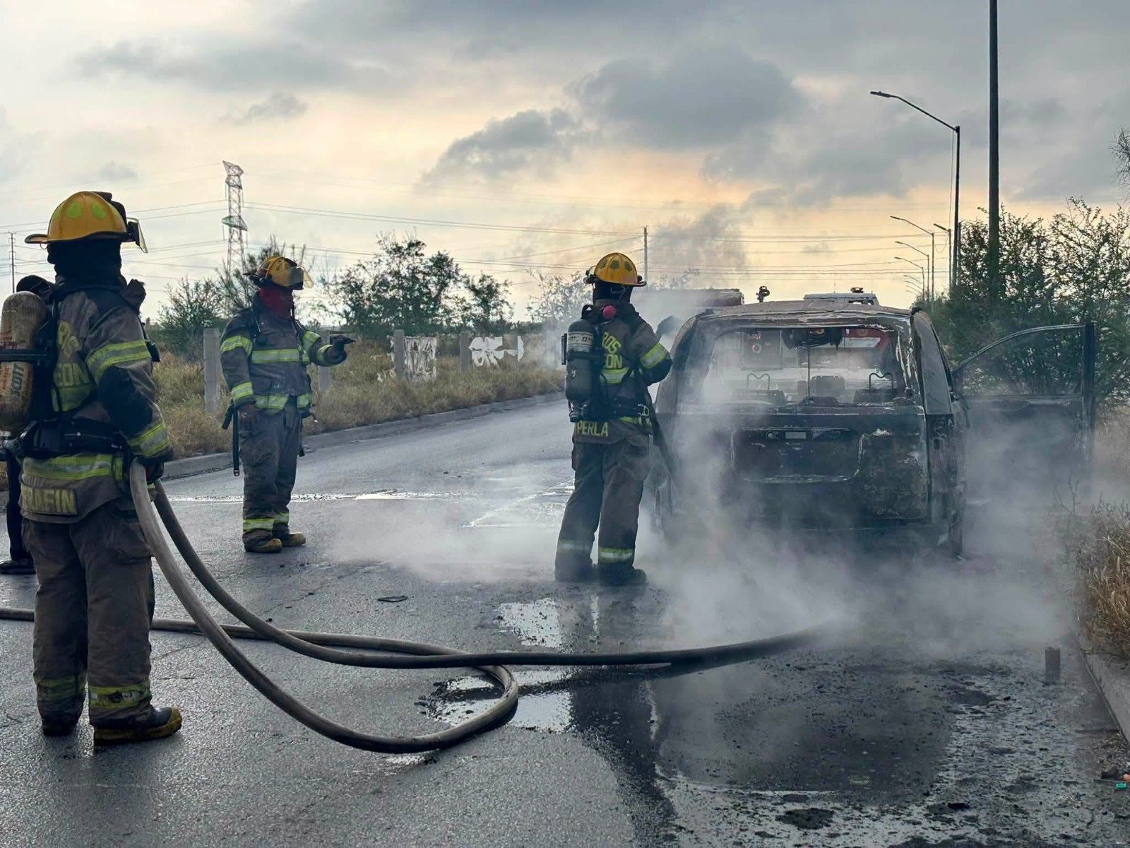 Se incendia camioneta en Escobedo