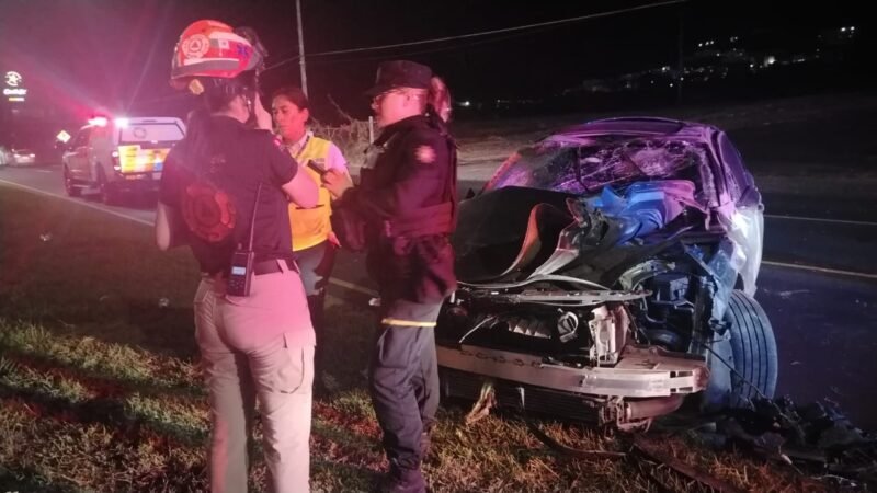 Choca Adolescente contra tráiler en Monterrey
