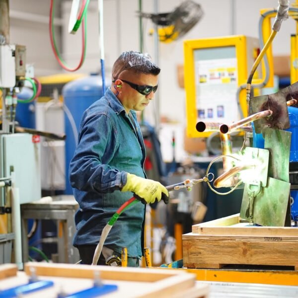 Crece economía de Nuevo León más de tres veces que el promedio nacional