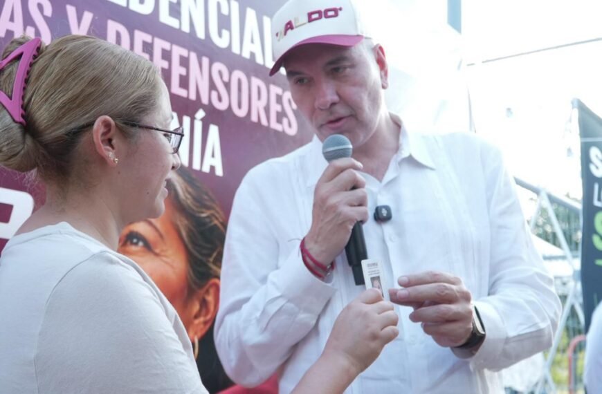 Entrega Waldo 400 credenciales de Morena en asamblea de Juárez