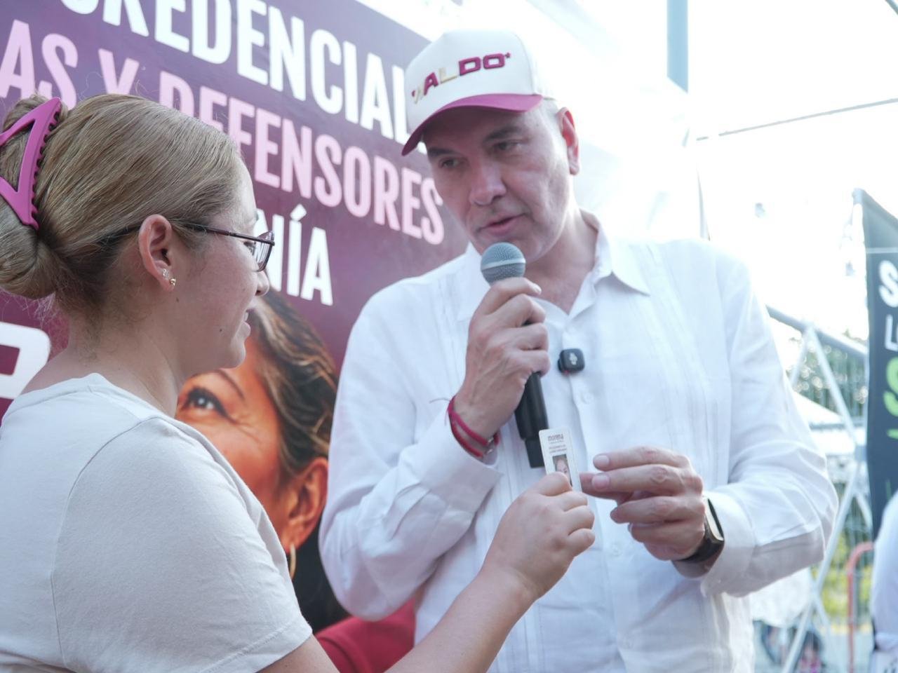 Entrega Waldo 400 credenciales de Morena en asamblea de Juárez
