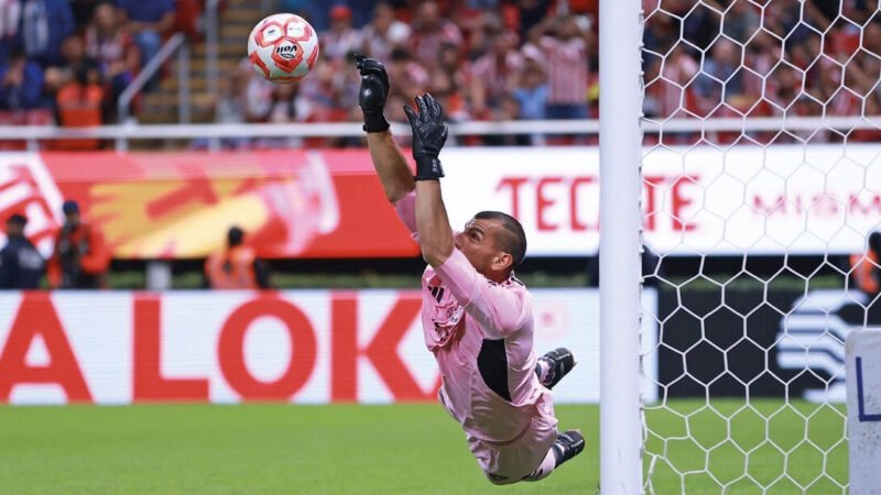Nombran a Nahuel Guzmán como “Mejor Portero” de la Liga MX