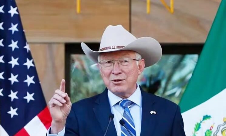 Responde Ken Salazar a los cuestionamientos de Claudia Sheinbaum