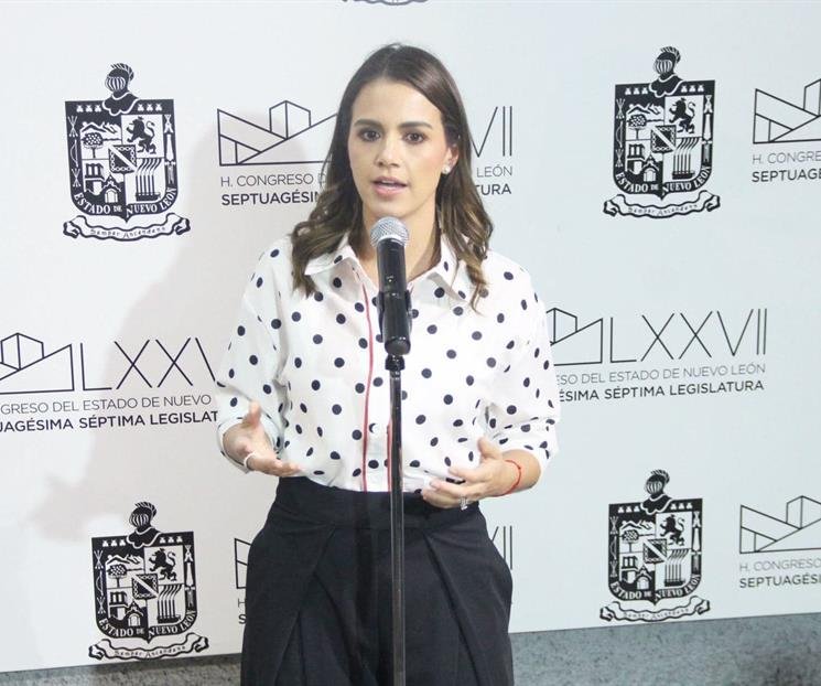 Propone GLPRI limitar redes sociales en planteles