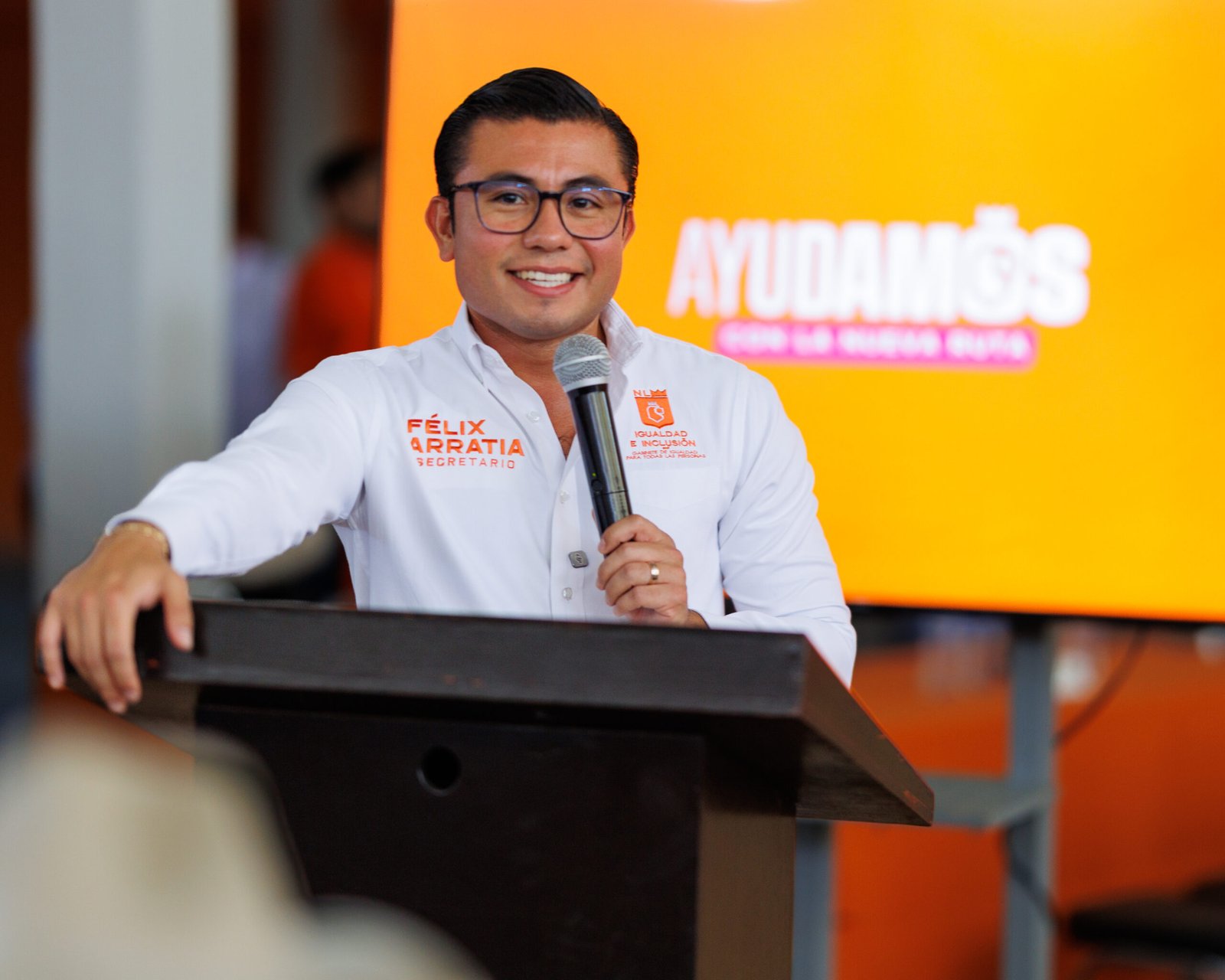 Félix Arratia lleva programas sociales a Aramberri y General Zaragoza