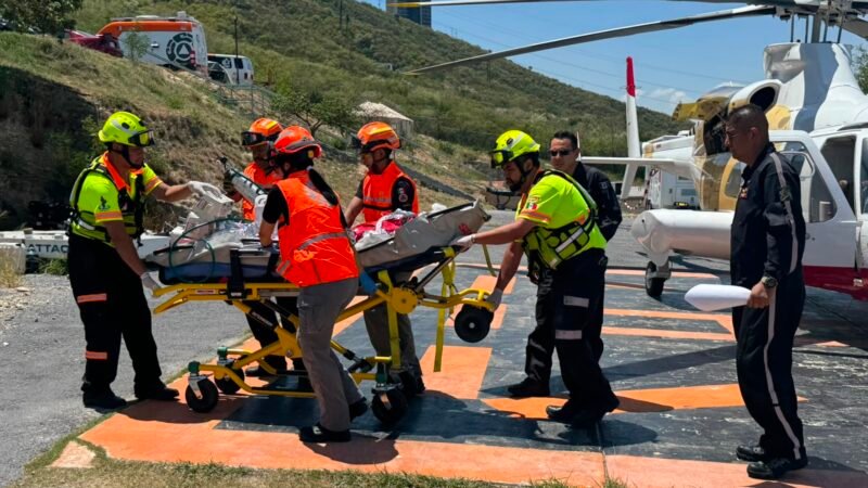 Trasladan vía aérea a Monterrey a niño de 10 años con quemaduras tras descarga eléctrica