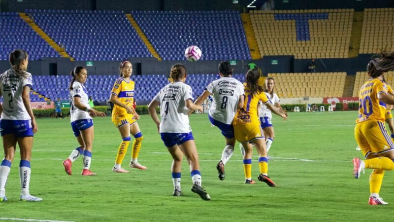 Tigres Femenil arranca el torneo y aplasta 8-0 a Puebla