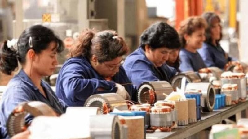 Economía feminista visibiliza trabajo de cuidados y desigualdades