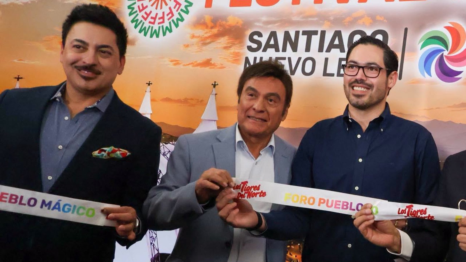 Los Tigres del Norte inauguran festival en Santiago