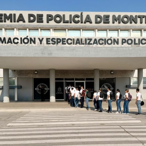 Monterrey recibe a 65 nuevos cadetes