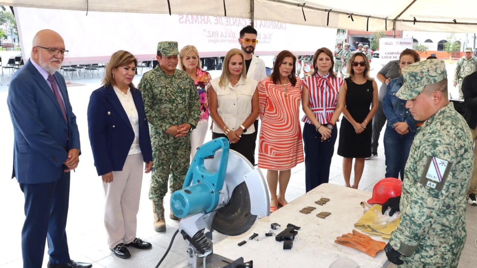 Instala Guadalupe módulo de canje de armas en la Plaza Principal