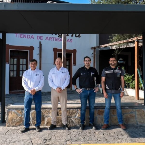 Rehabilita Santiago 20 paradas de autobús