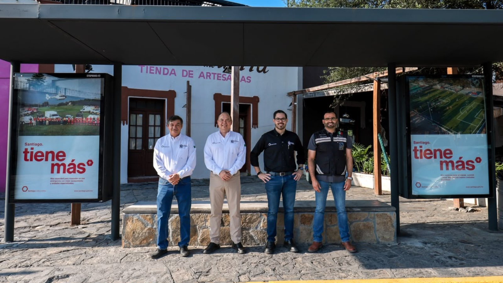 Rehabilita Santiago 20 paradas de autobús