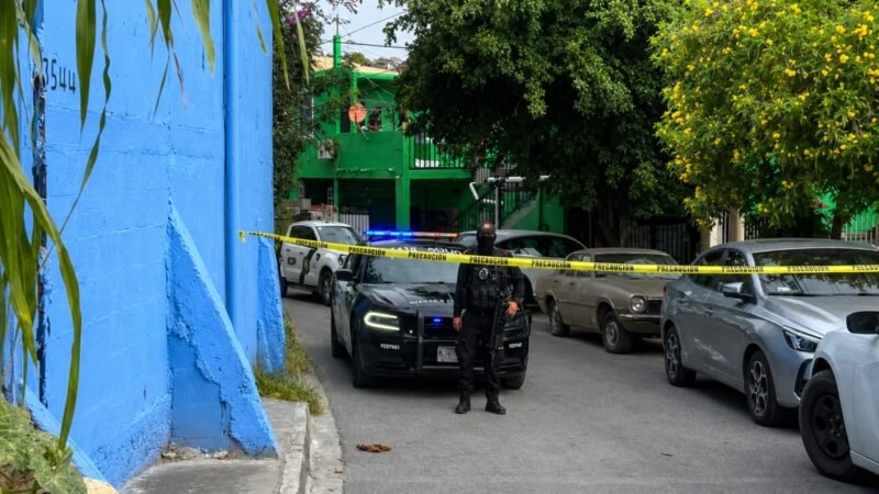 Riña deja un muerto y una mujer herida en Monterrey