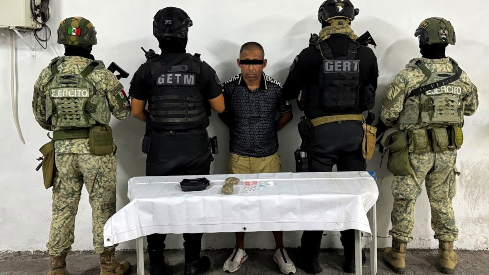 Detienen a hombre con droga en Santa Catarina
