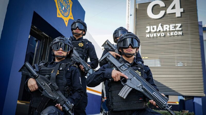 Juárez equipa a mil 300 elementos de seguridad