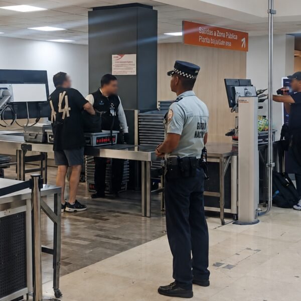 Refuerza Guardia Nacional vigilancia en aeropuerto Internacional de Monterrey