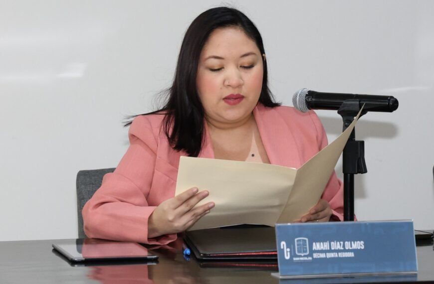 Regidora de San Nicolás renuncia a MC y busca sumarse al PAN