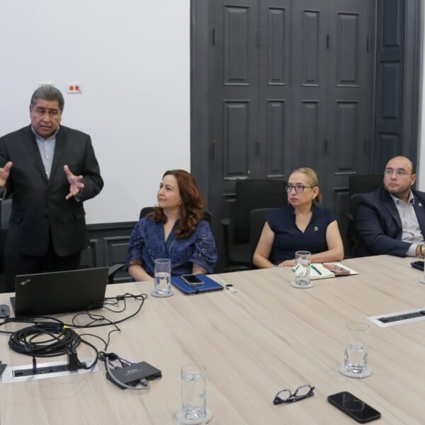 Presenta Nuevo León mejoras de la plataforma 070