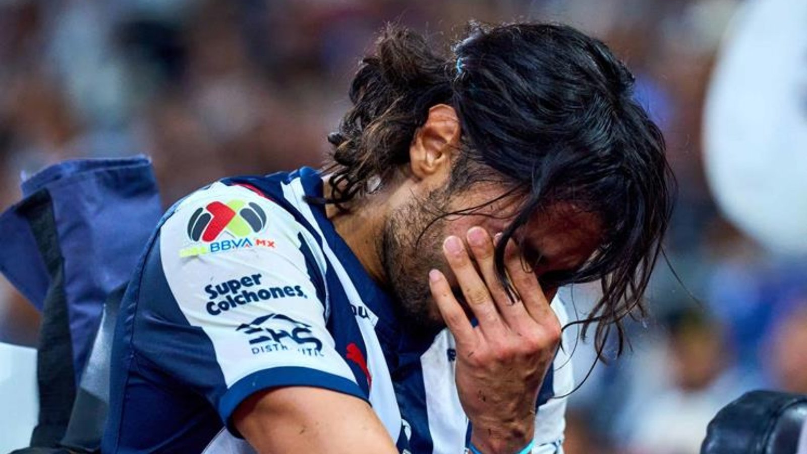 Alonso Aceves será baja con Rayados por lesión en el tobillo