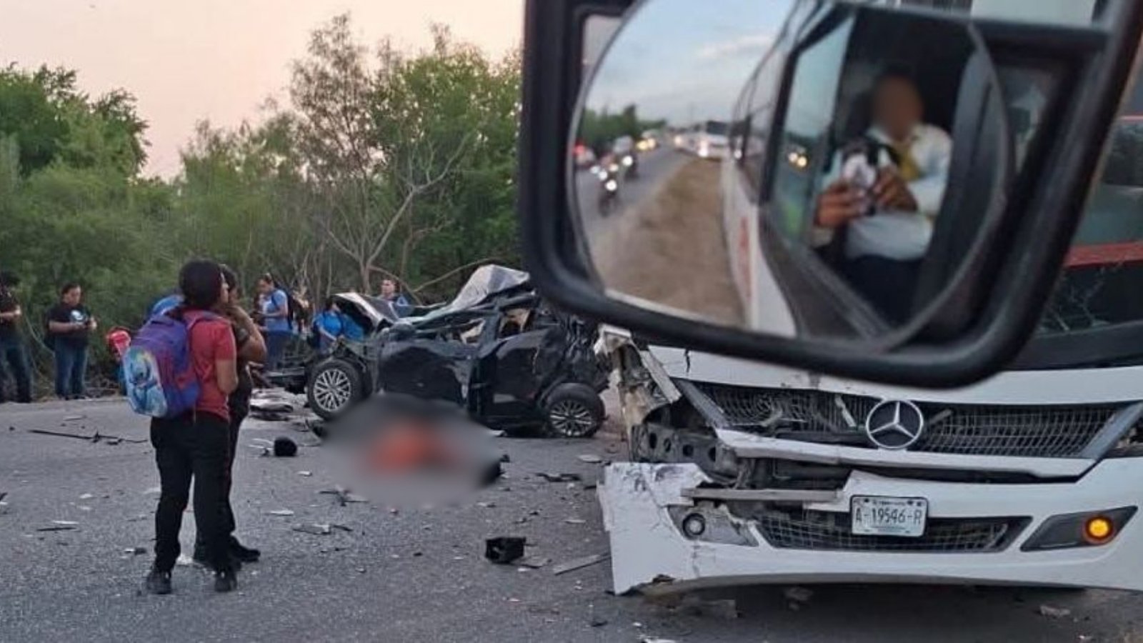 Choque en Pesquería deja tres muertos y una docena de lesionados