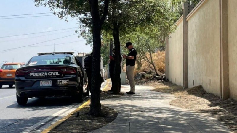 Hallan cuerpo en lote baldío al sur de Monterrey