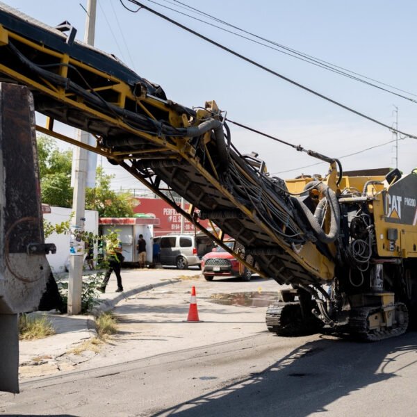 Arranca rehabilitación de pavimento en Satélite del Norte, Salinas Victoria