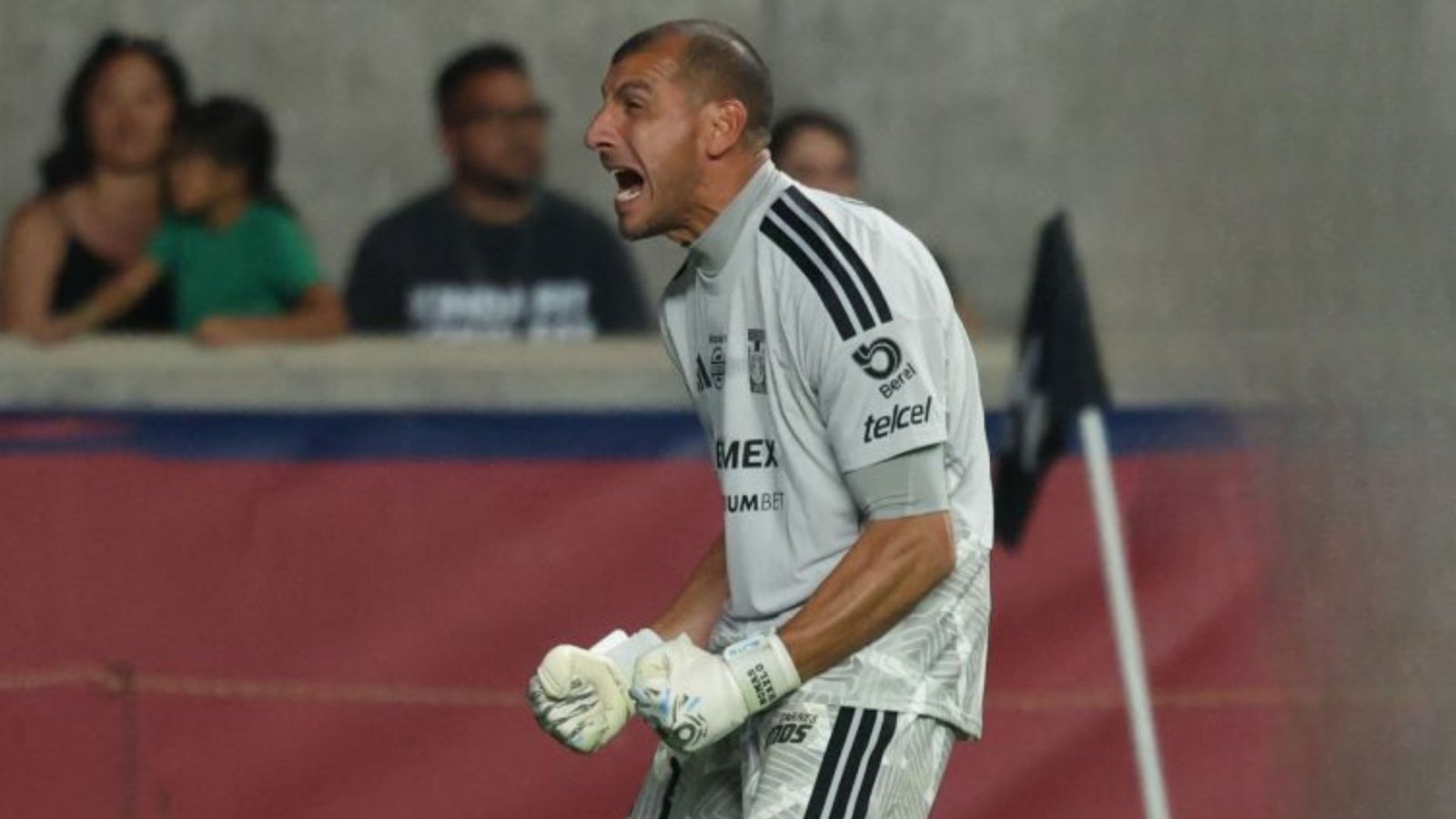 Nahuel Guzmán revive a Tigres en penales y se mantienen en Leagues Cup