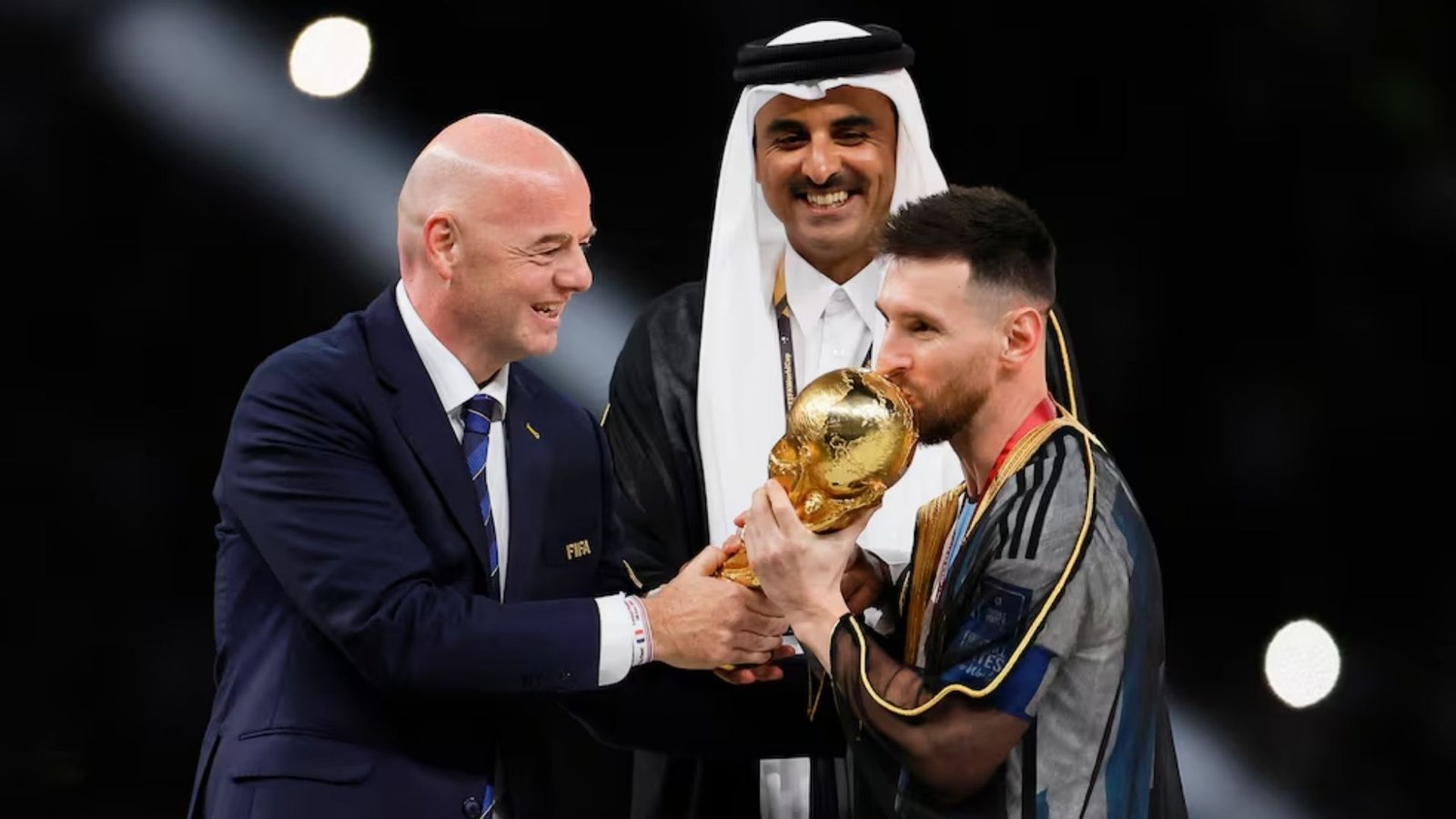 Infantino dedica emotivo mensaje a Messi tras retirarse de Argentina