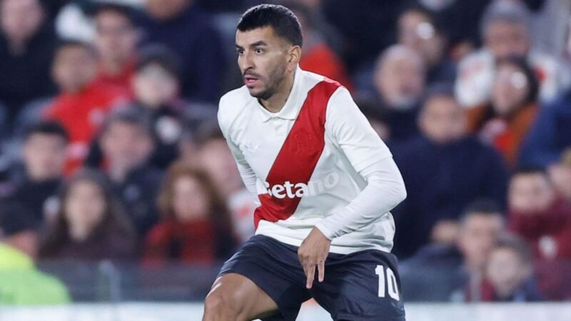 Ángel Correa enciende alarmas en River: pocos minutos, lesión y críticas